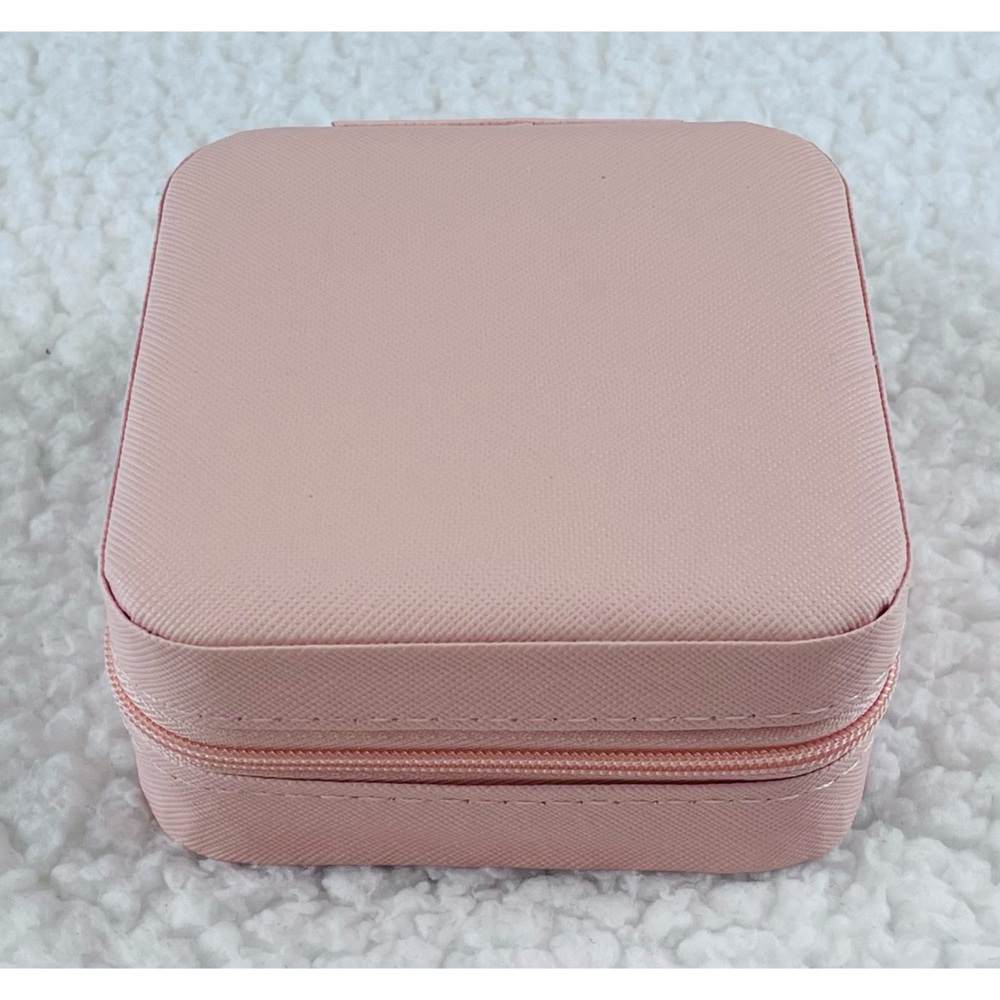 (NWOT) Light Pink Jewelry Organizer Travel Case